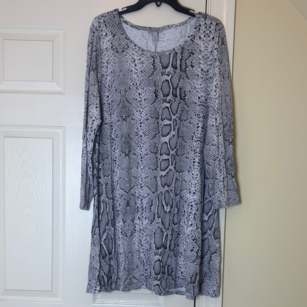 NWT Nine Eight Snakeskin Print Long Sleeve T-Shirt Dress size XL